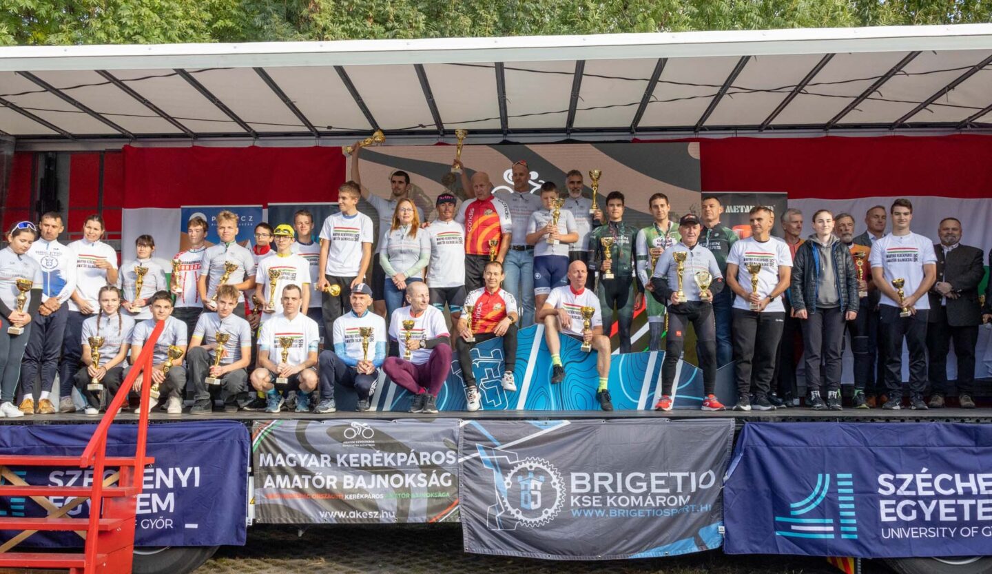 Október 12-én Komáromban ért véget az idei bajnokság!