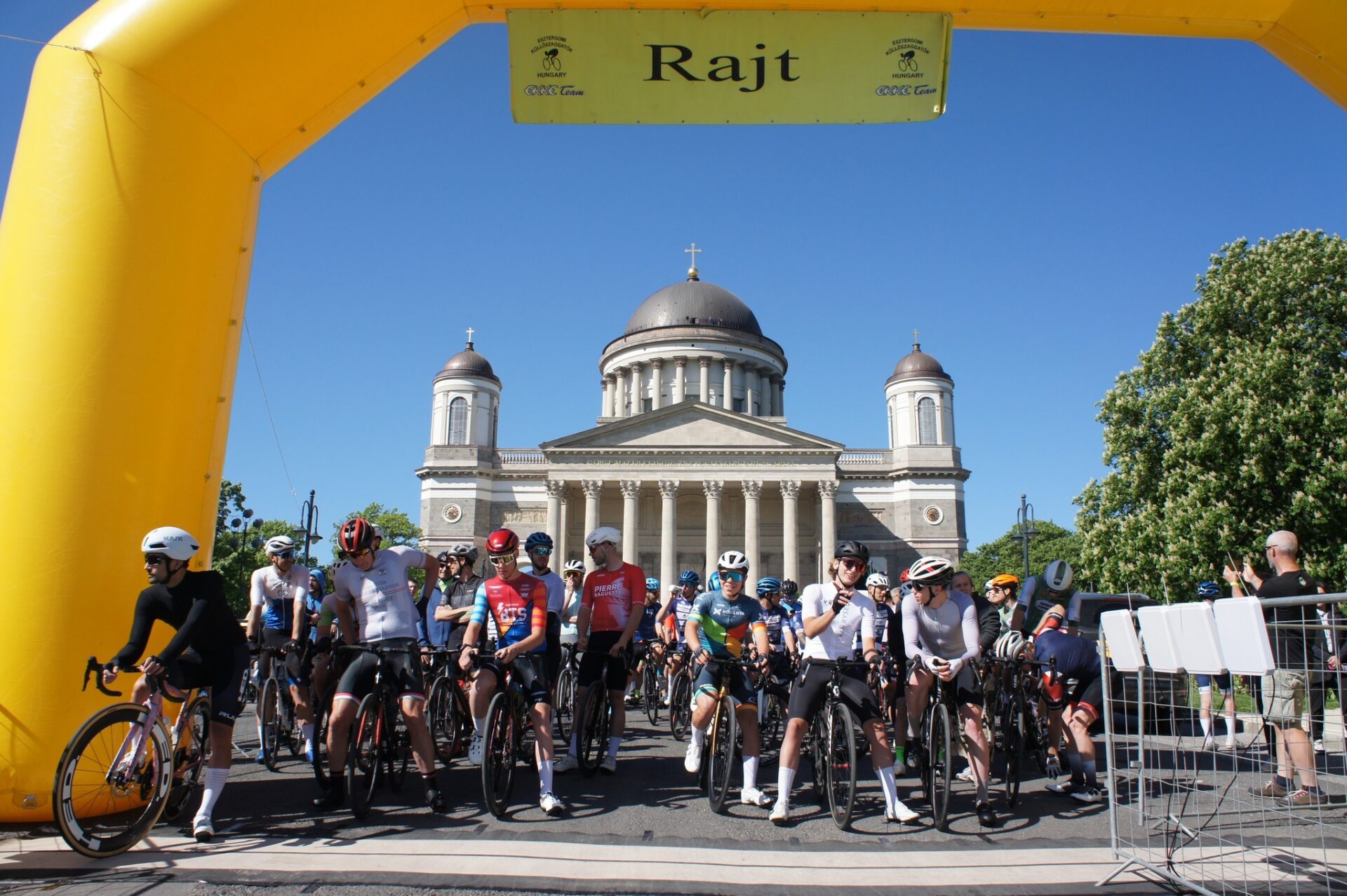 XXII. Kínok Kínja kerékpáros mezőnyverseny